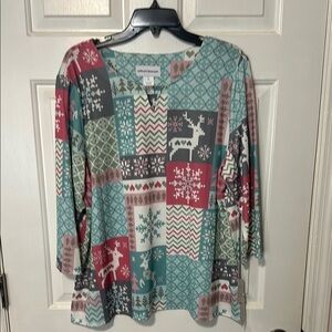 Alfred Dunner Green and Red Long Sleeve Relaxed Tunic